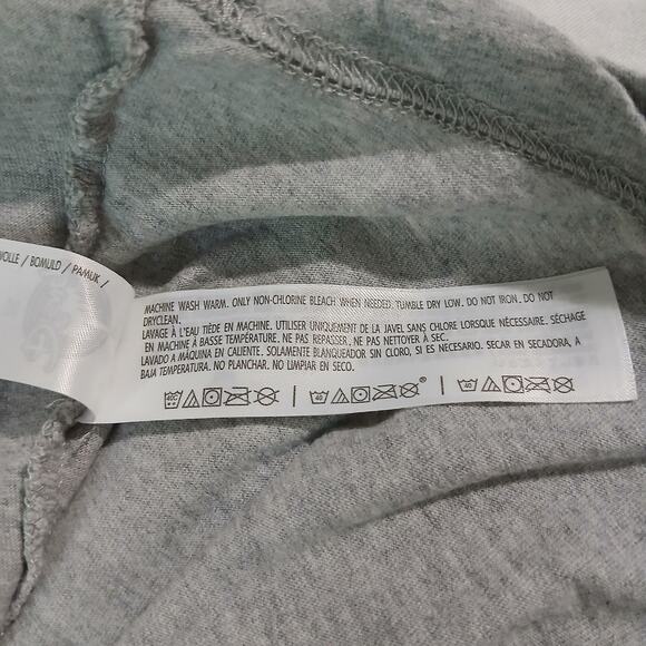 Disney Store 2XL Women's Short-Sleeved Minnie Mouse 1928 American Original Tee - Picture 11 of 11